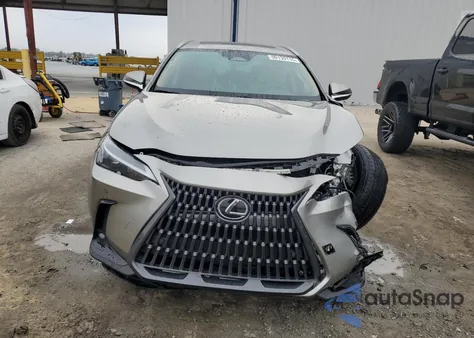 2025 Lexus Nx 250 Premium z USA, uszkodzony, nr VIN 2T2GDCAZ2SC017727